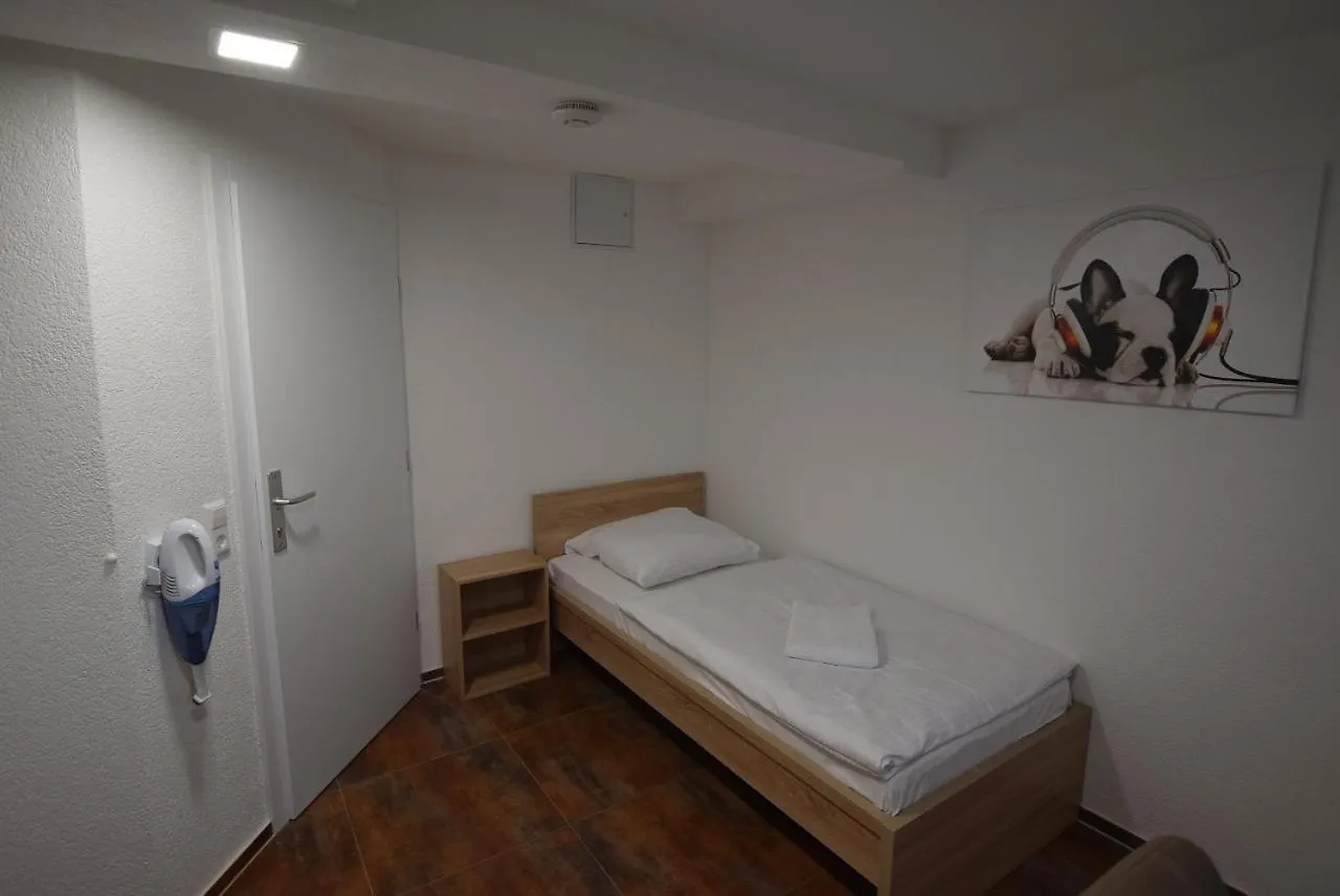 Apartment Terrotstrasse Stuttgart